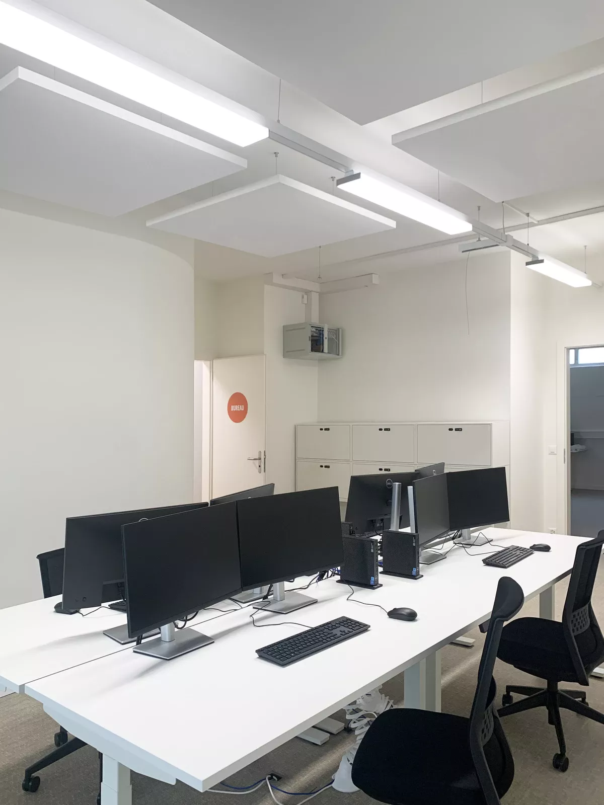 Aménagement de surfaces administratives  et d'accueil